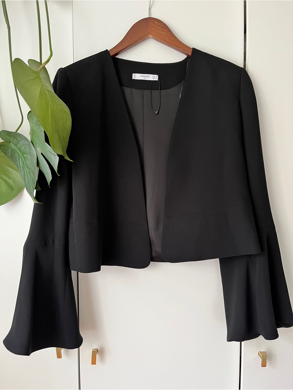 Mango Black Cropped Open-Front Jacket with Flared Sleeves